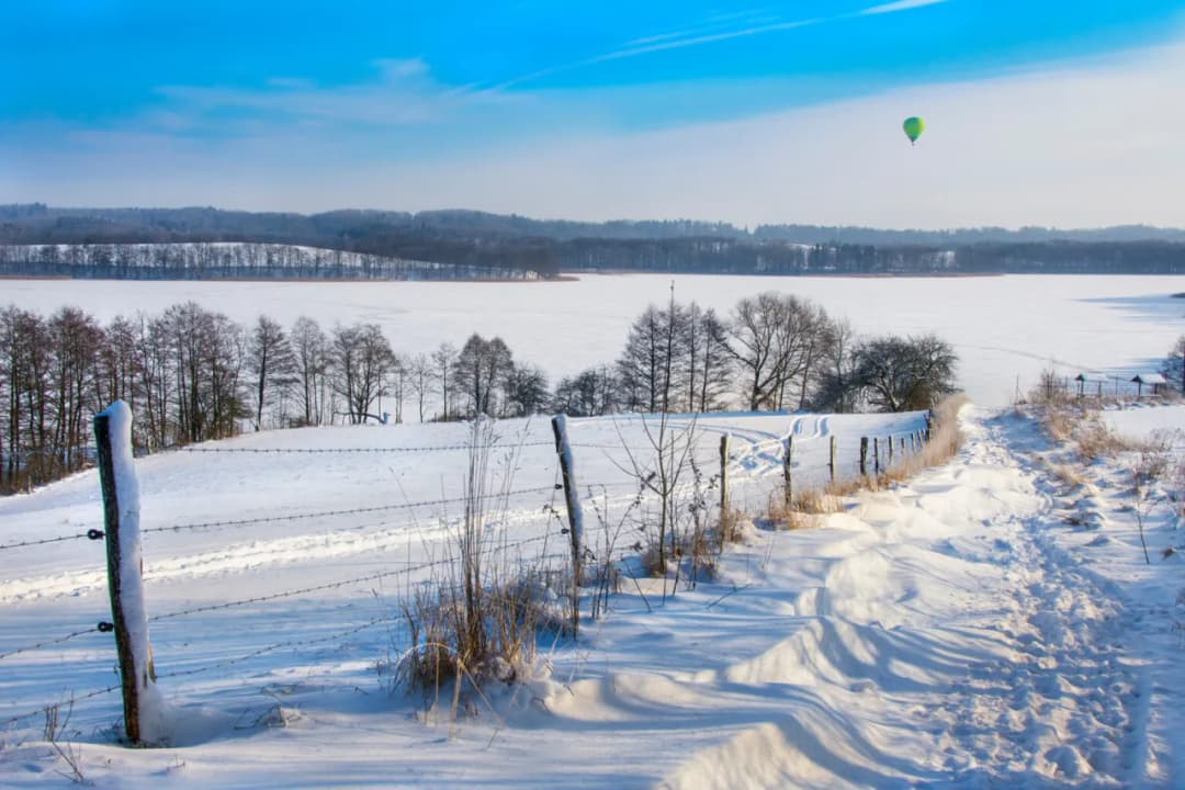 Mazury zimą - czy warto je odwiedzić poza sezonem?